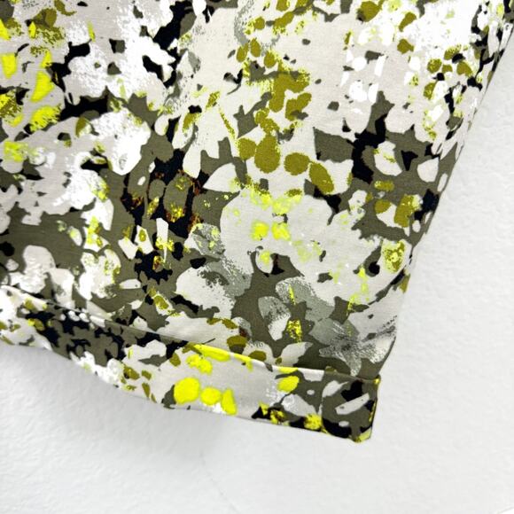 Lane Bryant Women Modernist Collection Stretch Floral Crop Pants Gray Size 26 - Picture 4 of 8